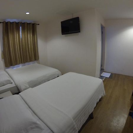 Hotel Kinabalu Kota Kinabalu Exteriör bild